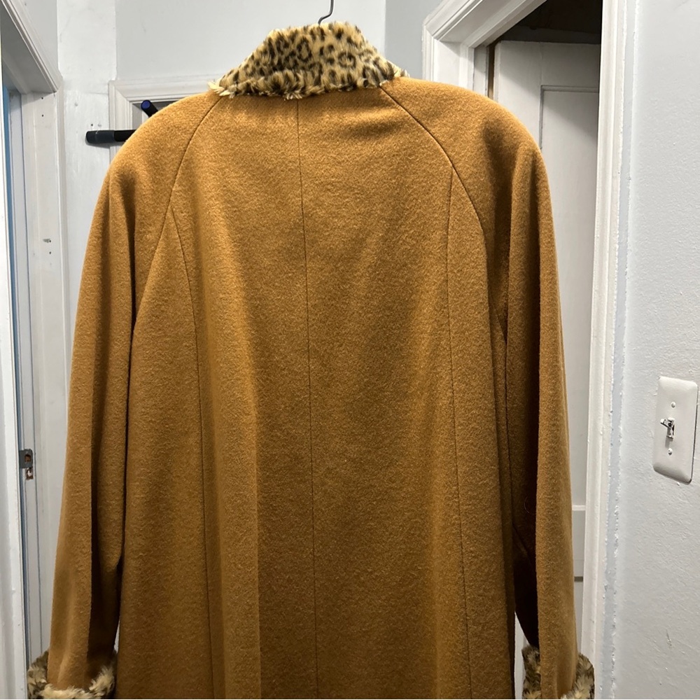 Herman Kay Vintage Coat Faux Fur Collar &Cuff on Wrist - Picture 2 of 10
